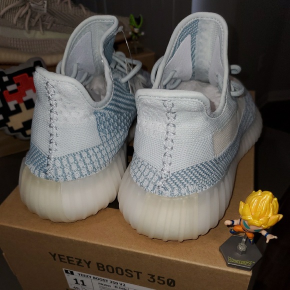 YEEZY BOOST 350 V2 CLOUD main image 6